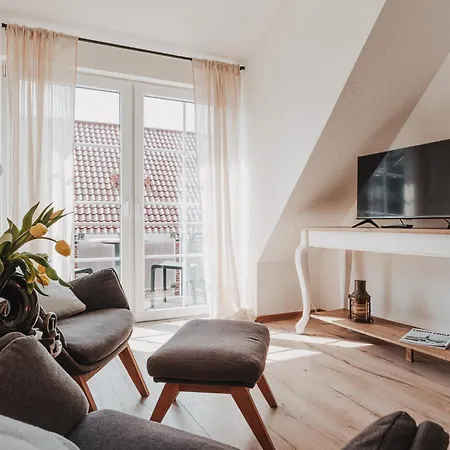 Skippers מלון דירות 4*