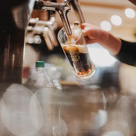 מלון דירות Skippers 4*